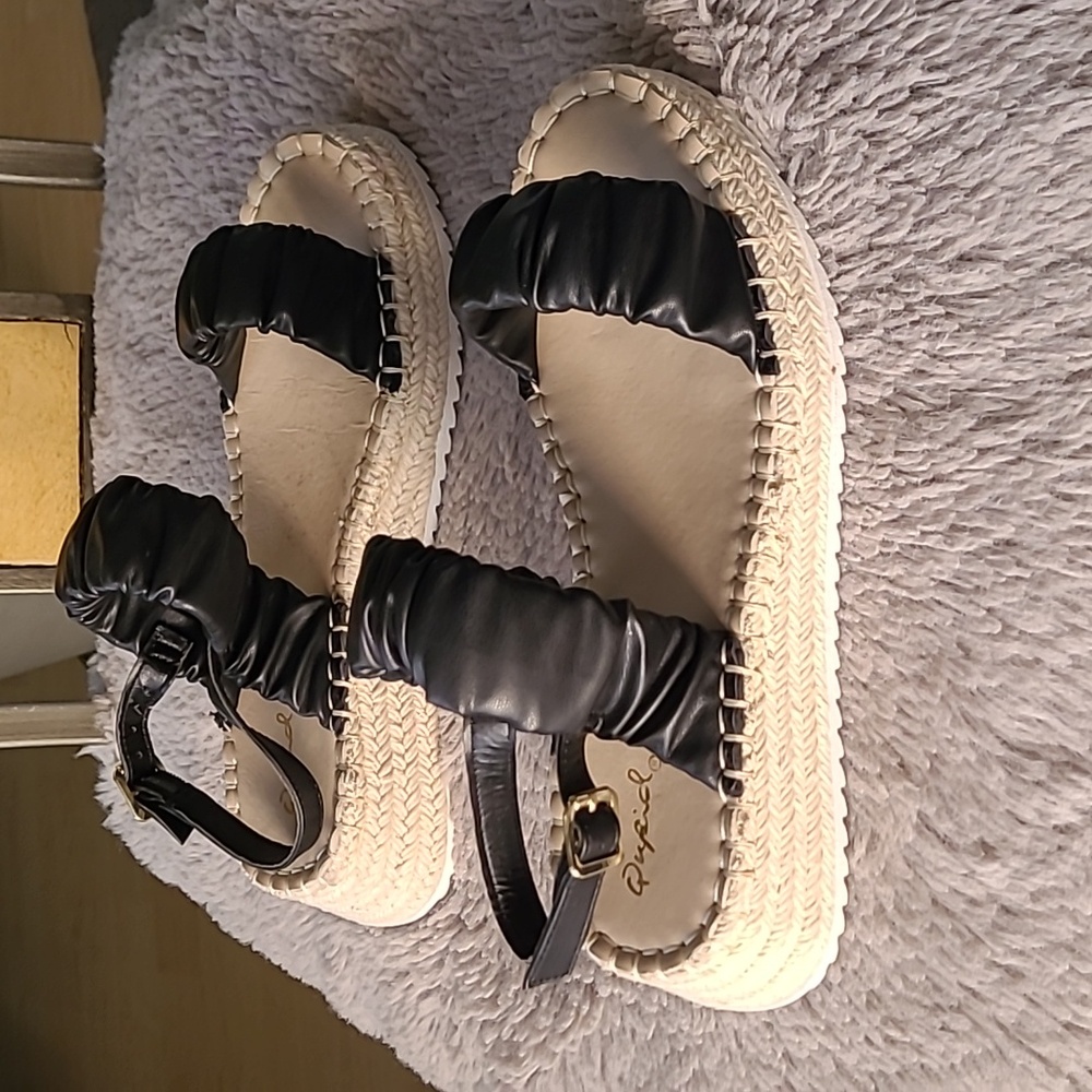 Qupid Fabio Wedge Espadrilles ❤️